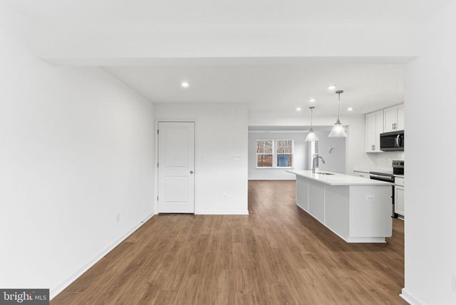 117 COURTHOUSE DR, Martinsburg, WV 25404