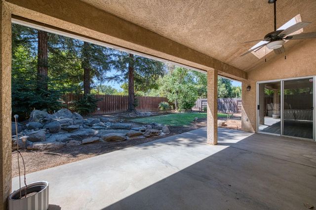 1145 E Woodhaven Lane, Fresno, CA 93720