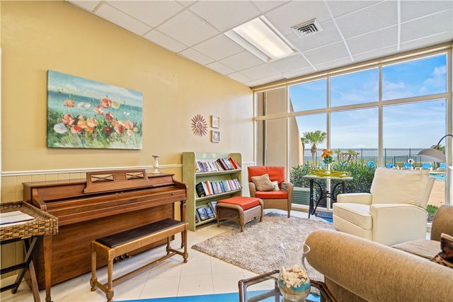 4000 Surfside Blvd 703, Corpus Christi, TX 78402
