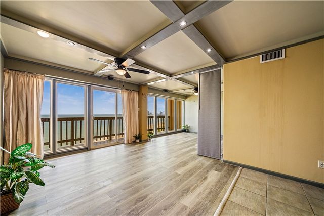 4000 Surfside Blvd 703, Corpus Christi, TX 78402