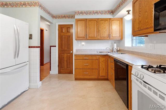 5644 Marquette Avenue, St Louis, MO 63139