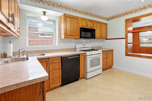 5644 Marquette Avenue, St Louis, MO 63139