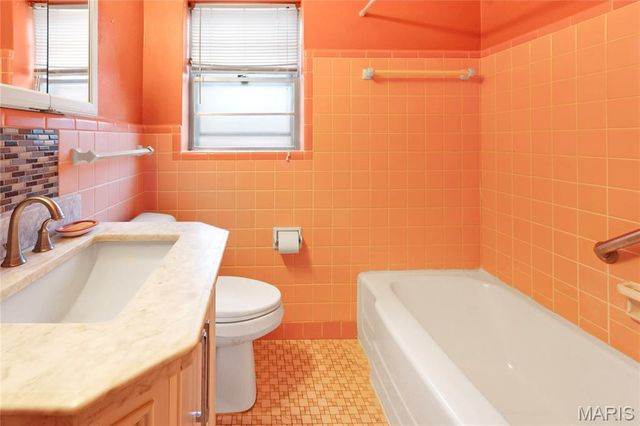 5644 Marquette Avenue, St Louis, MO 63139