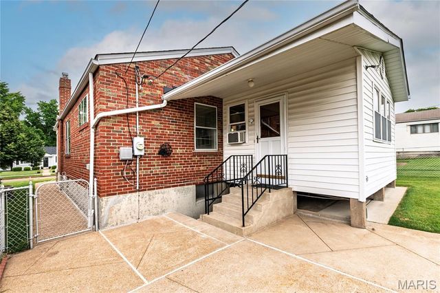 5644 Marquette Avenue, St Louis, MO 63139