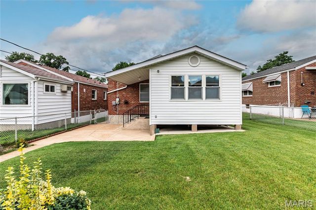 5644 Marquette Avenue, St Louis, MO 63139