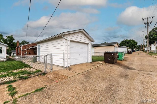 5644 Marquette Avenue, St Louis, MO 63139