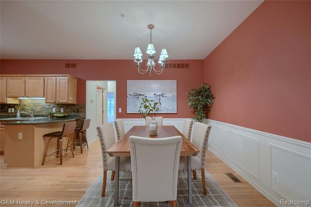 25636 Portico Lane, Novi, MI 48375