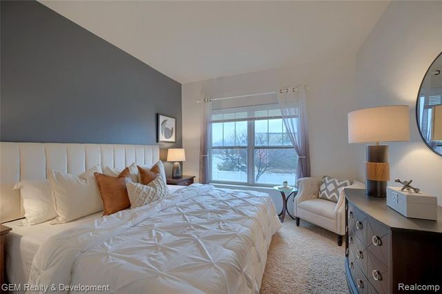 25636 Portico Lane, Novi, MI 48375