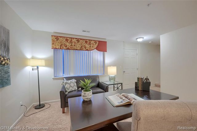 25636 Portico Lane, Novi, MI 48375