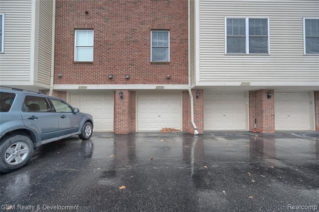 25636 Portico Lane, Novi, MI 48375