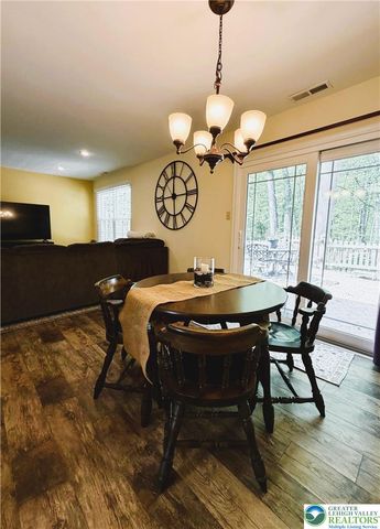 60 Carousel Circle, New Britain Boro, PA 18901