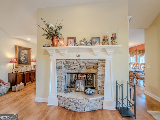 410 Caldwell Lane, Hoschton, GA 30548