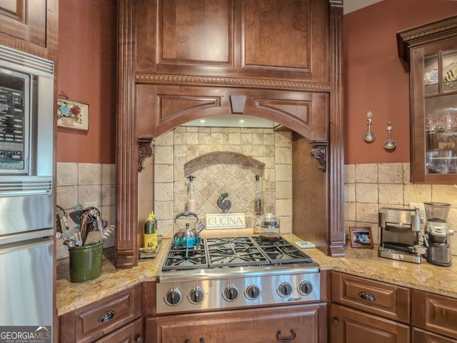 410 Caldwell Lane, Hoschton, GA 30548