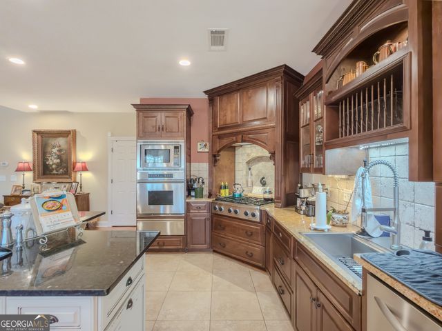 410 Caldwell Lane, Hoschton, GA 30548