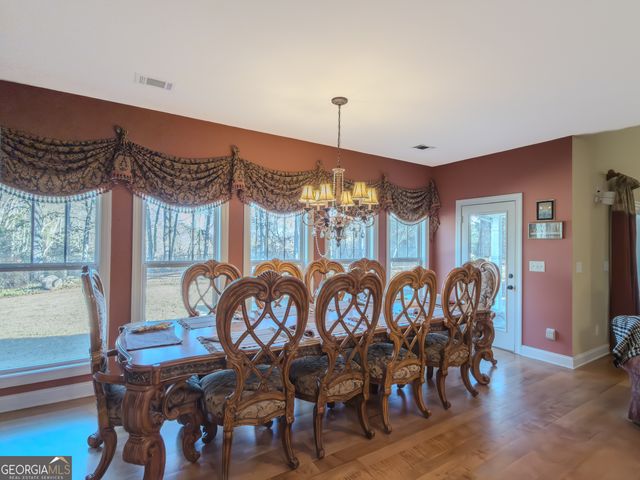 410 Caldwell Lane, Hoschton, GA 30548
