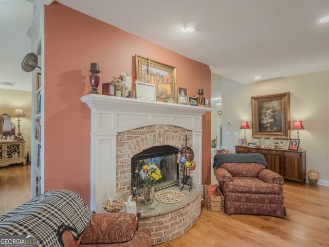 410 Caldwell Lane, Hoschton, GA 30548