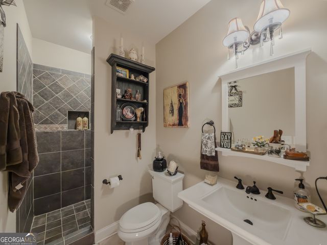 410 Caldwell Lane, Hoschton, GA 30548