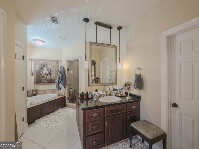 410 Caldwell Lane, Hoschton, GA 30548
