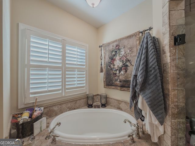 410 Caldwell Lane, Hoschton, GA 30548