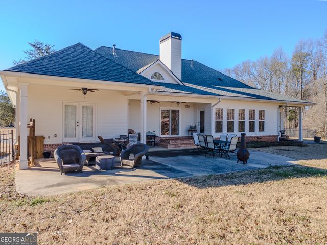 410 Caldwell Lane, Hoschton, GA 30548