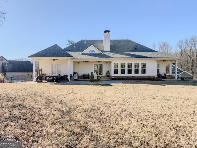 410 Caldwell Lane, Hoschton, GA 30548