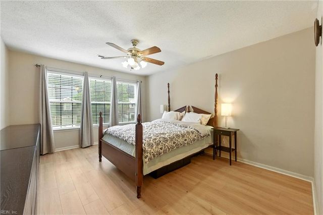302 Dorothy DR, Yorktown, VA 23692