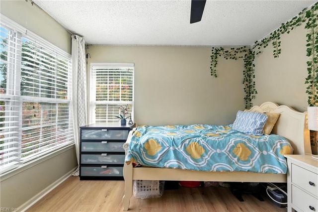 302 Dorothy DR, Yorktown, VA 23692
