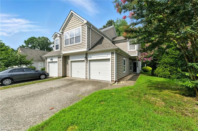 302 Dorothy DR, Yorktown, VA 23692