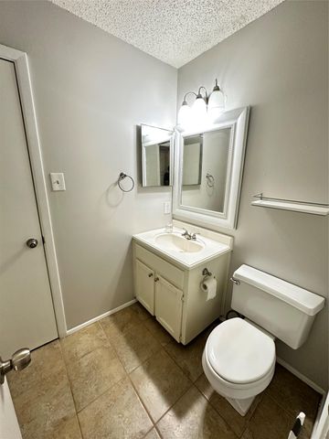 11301 Jollyville RD B2, Austin, TX 78759