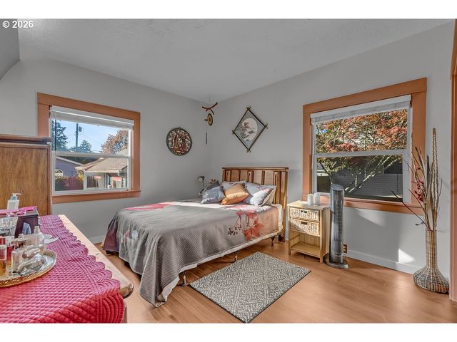 1115 Ne 70TH Ave, Portland, OR 97213