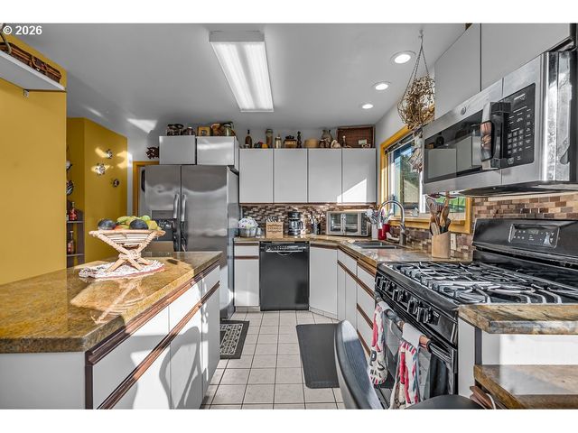 1115 Ne 70TH Ave, Portland, OR 97213