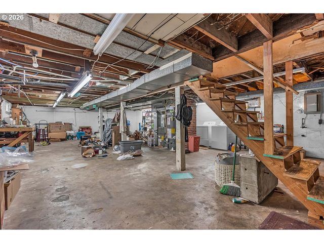1115 Ne 70TH Ave, Portland, OR 97213