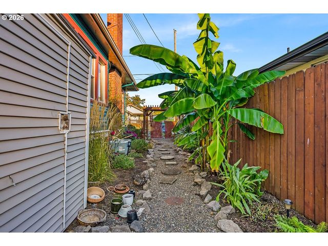 1115 Ne 70TH Ave, Portland, OR 97213