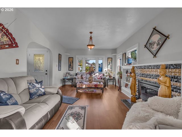 1115 Ne 70TH Ave, Portland, OR 97213