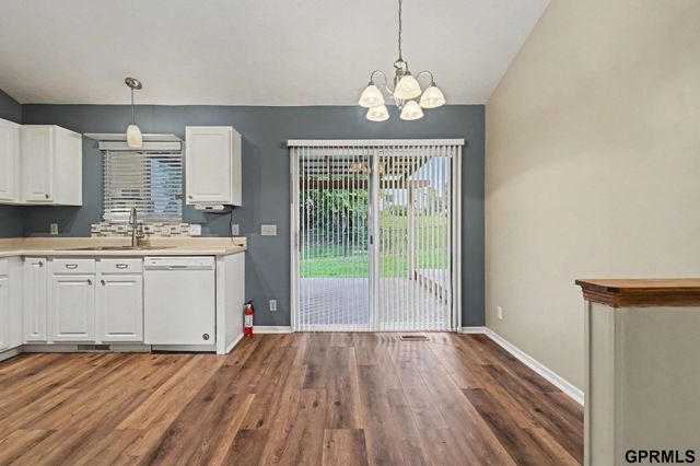 13526 Westport Circle, Bellevue, NE 68123