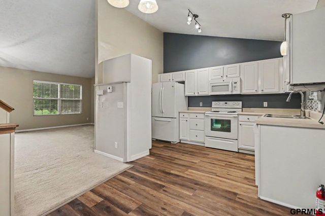 13526 Westport Circle, Bellevue, NE 68123