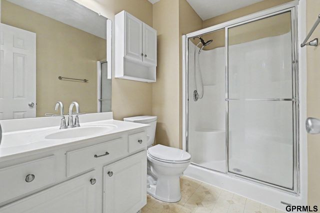13526 Westport Circle, Bellevue, NE 68123