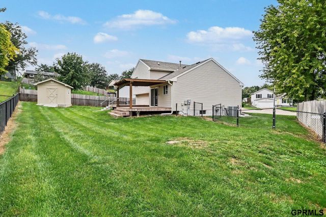13526 Westport Circle, Bellevue, NE 68123