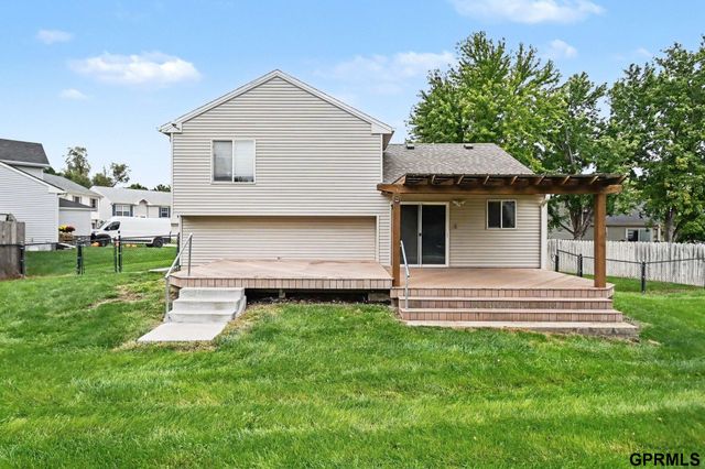 13526 Westport Circle, Bellevue, NE 68123