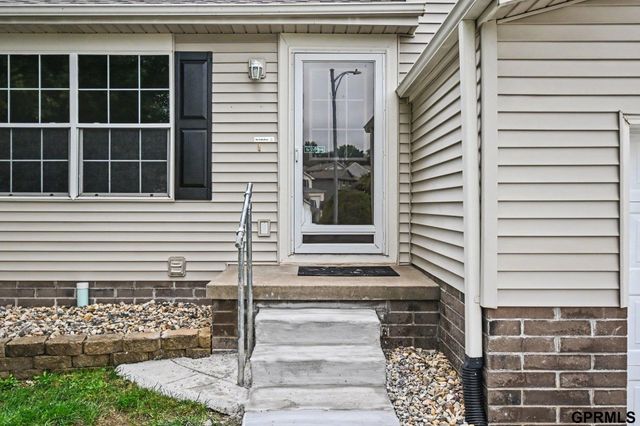 13526 Westport Circle, Bellevue, NE 68123
