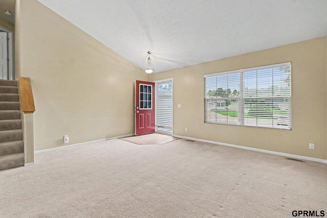 13526 Westport Circle, Bellevue, NE 68123