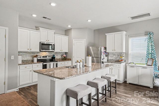 2238 Lanza Drive, Charlotte, NC 28215