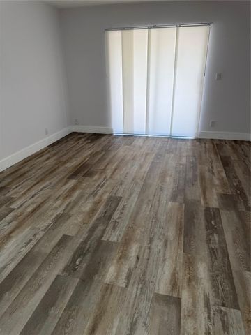 255 S Cypress Road 323, Pompano Beach, FL 33060