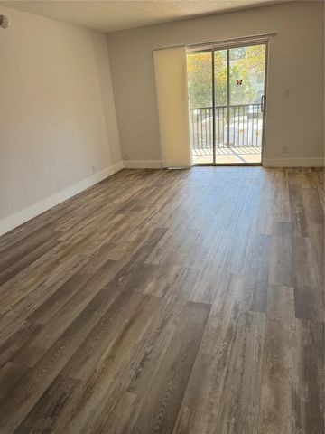 255 S Cypress Road 323, Pompano Beach, FL 33060