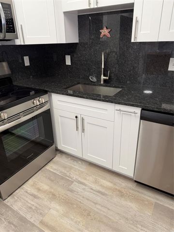 255 S Cypress Road 323, Pompano Beach, FL 33060