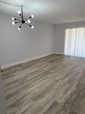 255 S Cypress Road 323, Pompano Beach, FL 33060