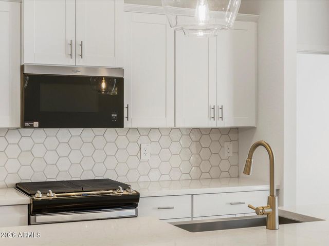 17641 W WOODLANDS Avenue, Goodyear, AZ 85338