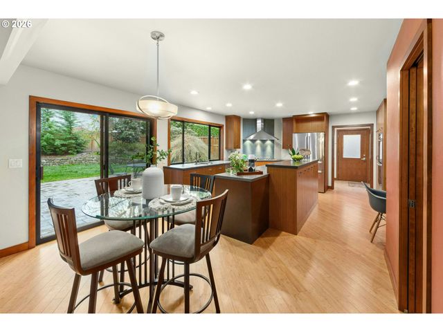 4445 Nw MALHUER Ave, Portland, OR 97229