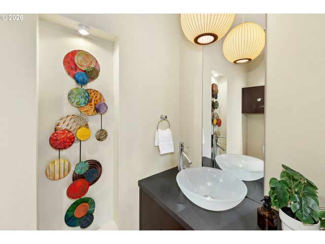 4445 Nw MALHUER Ave, Portland, OR 97229