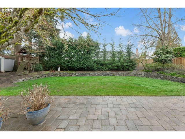 4445 Nw MALHUER Ave, Portland, OR 97229